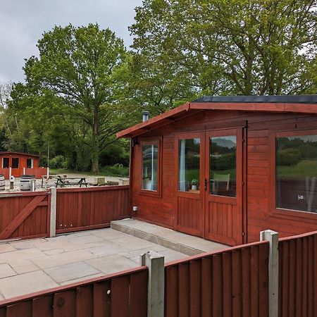 Cosy Cabin Apartment Stock Exterior photo