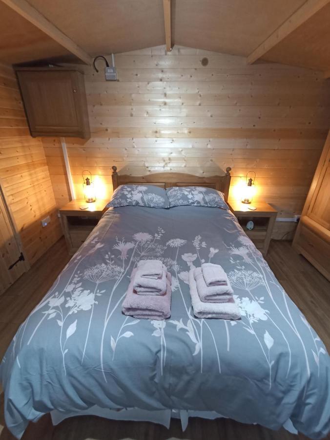 Cosy Cabin Stock Exterior photo